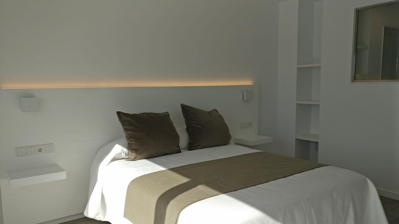 Hostal La Palma Форнельс Экстерьер фото
