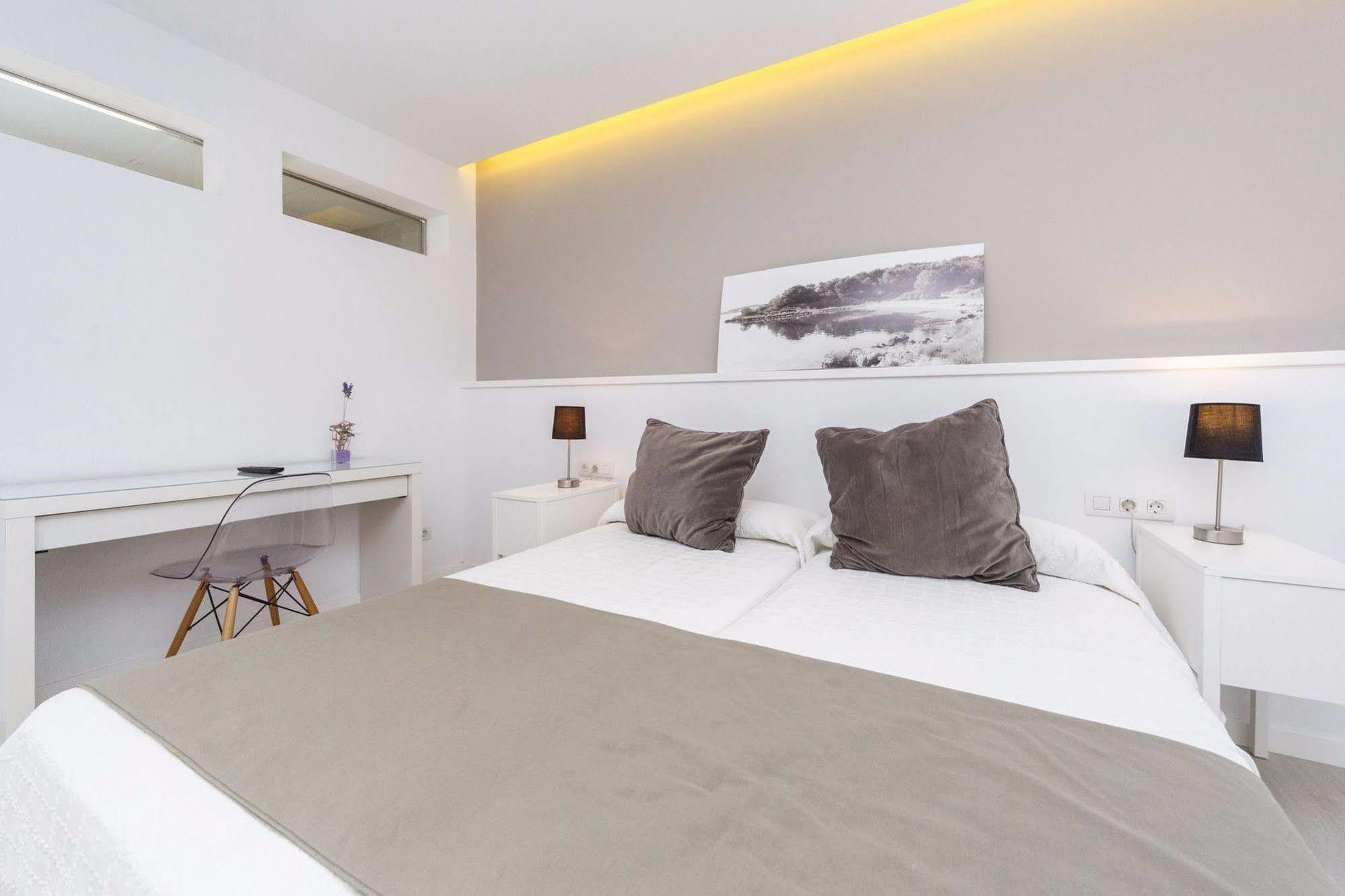 Hostal La Palma Форнельс Экстерьер фото
